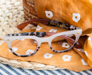 Take It Easy Reading Glasses Tan/Gray Tortoise