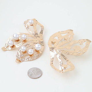 Hammered Pearl Flower Earrings