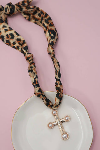 The Keepsake Scarflet Necklaces