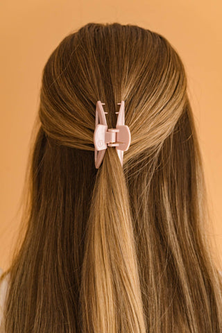 Open Pearly Pink Small Hair Clip