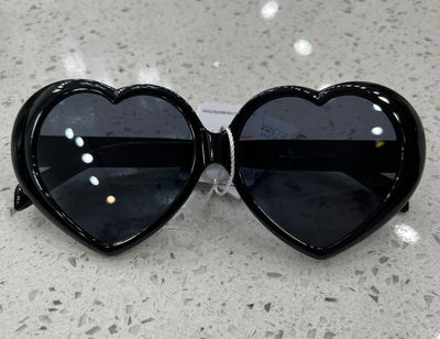 Lovely Heart Shaped Frame Sunglasses