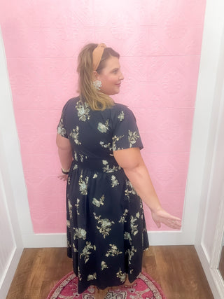 pressed in paisley dress, navy blue, floral, fall dress, church, winery fall pictures