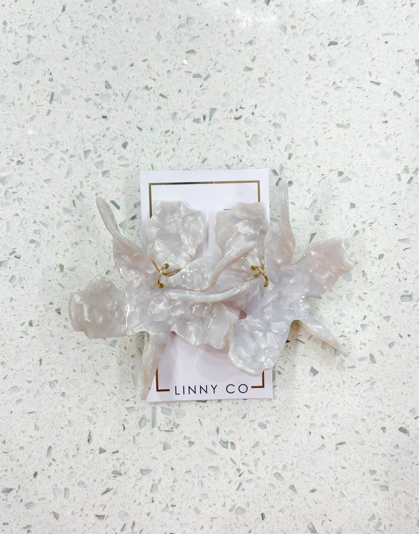 Pearl White Flora Earrings