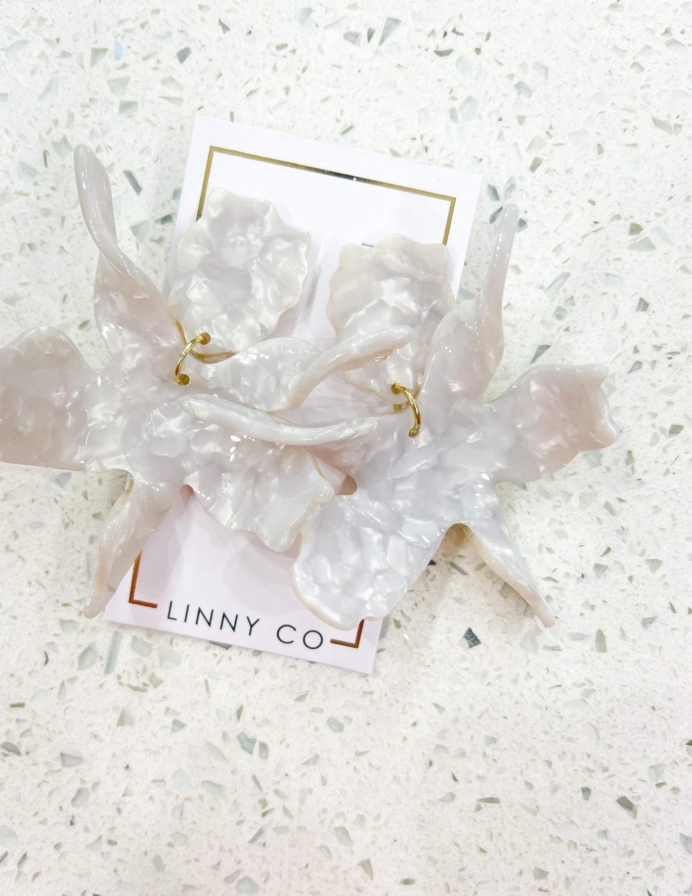 Pearl White Flora Earrings