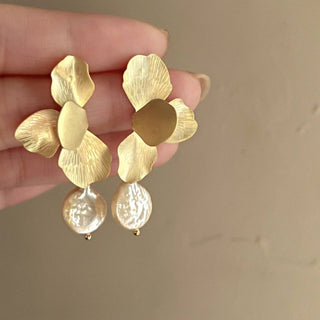 Petal Flower Pearl Earrings