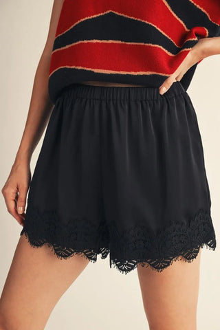 Lace-Trim Pocket Shorts | Black