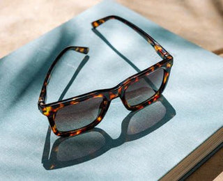 Airplane Mode Reading Sunglasses | Tortoise