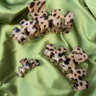 Classic Blonde Tortoise Large Hair Clip