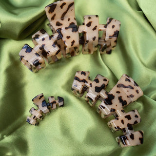 Classic Blonde Tortoise Large Hair Clip