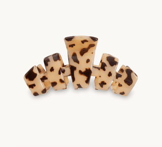 Classic Blonde Tortoise Medium Hair Clip