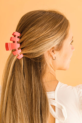 Classic Calming Coral Medium Hair Clip