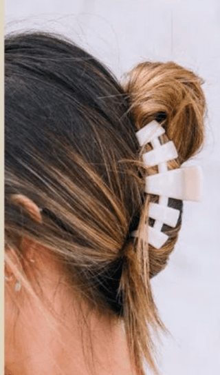 Classic Coconut White Medium Hair Clip