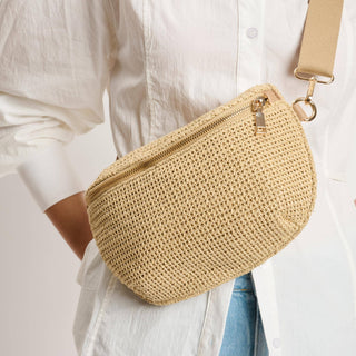 Beige woven crossbody/beltbag.