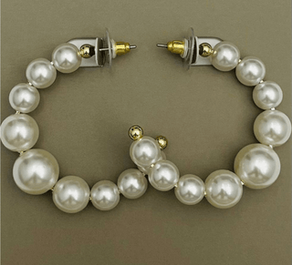 Pearl earrings 