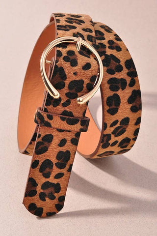Leopard print belt with a gold horseshoe buckle 