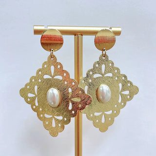 "Treasure Jewels" Rombo Pearl Earrings