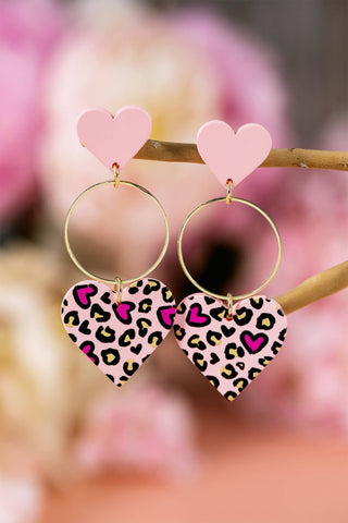 Heart-shaped earrings with leopard print design 