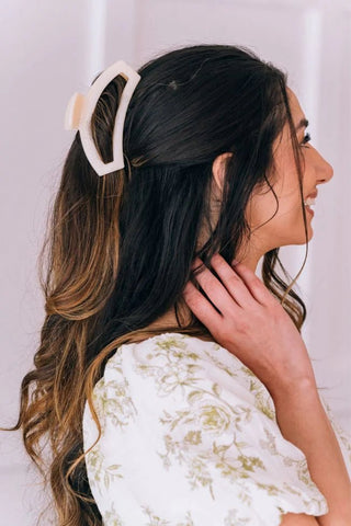 Open Almond Beige Hair Clips