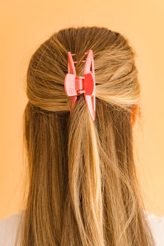 Open Calming Coral Medium Hair Clip