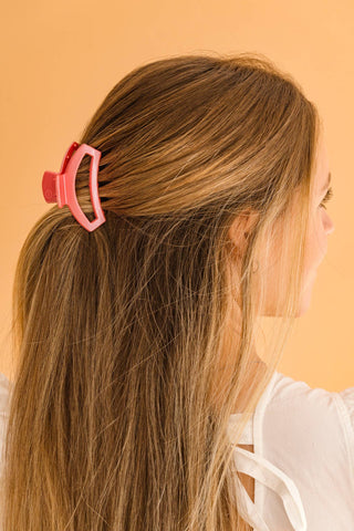 Open Calming Coral Small Hair Clip