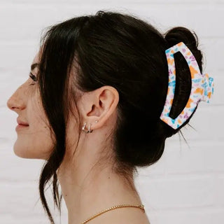 Open Fluttering By Large Hair Clip