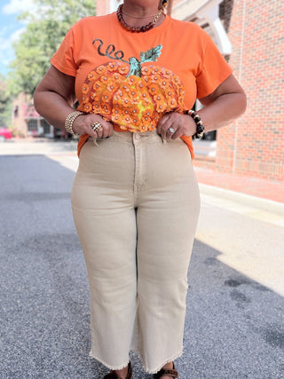 The Peyton in Sand Beige.  High waisted cropped jeans with frey hem