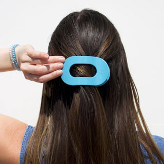 Summer Sky Medium Round Flat Hair Clip